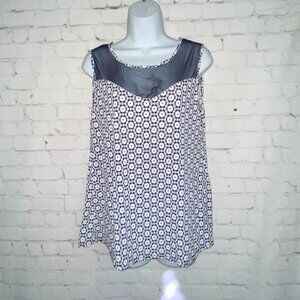 Sz.L*S/S*Navy/White Textured Circle-Print Blouse--Sheer Neckline